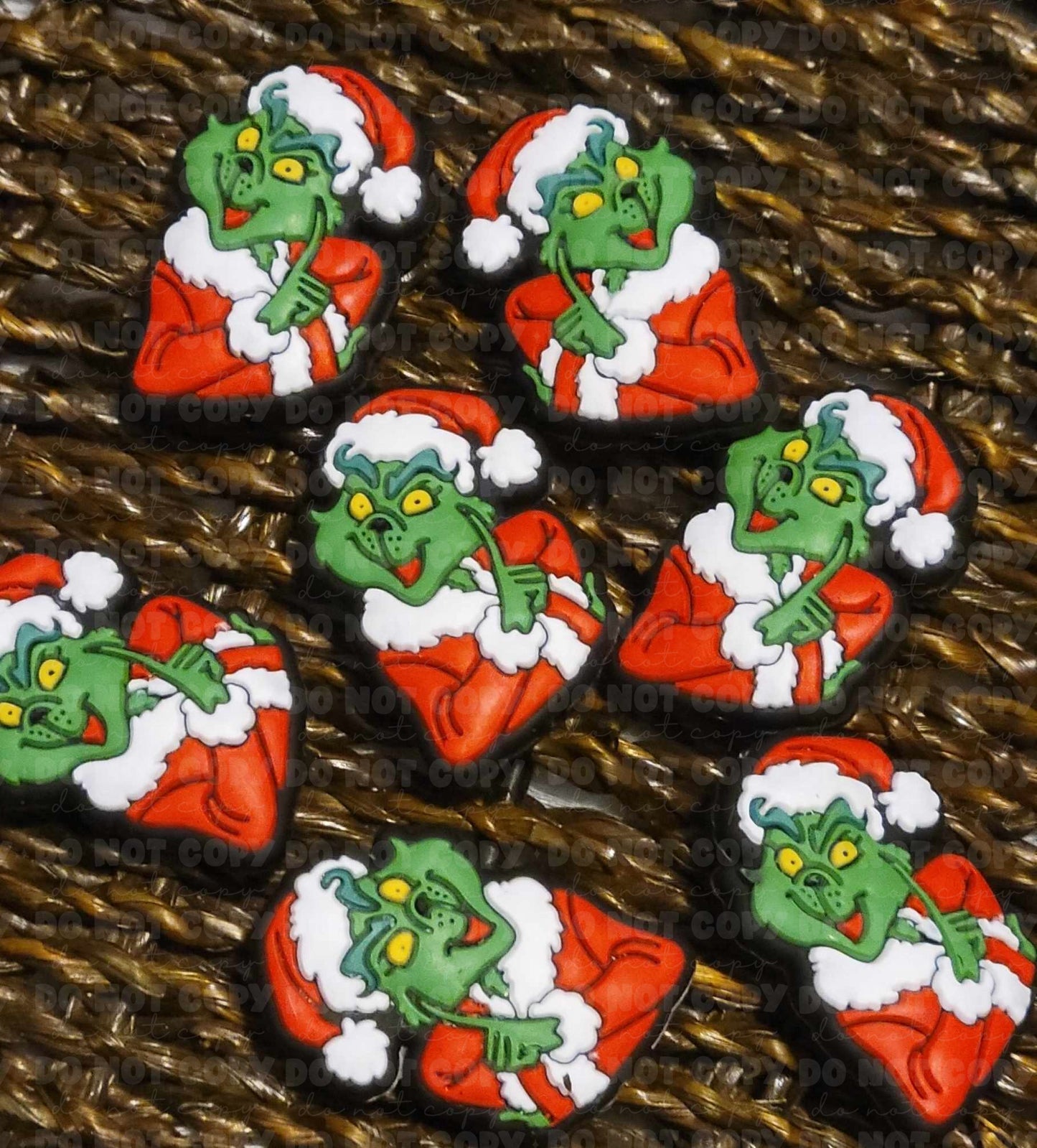 184 FB Green dude pointing finger Christmas Focal Bead